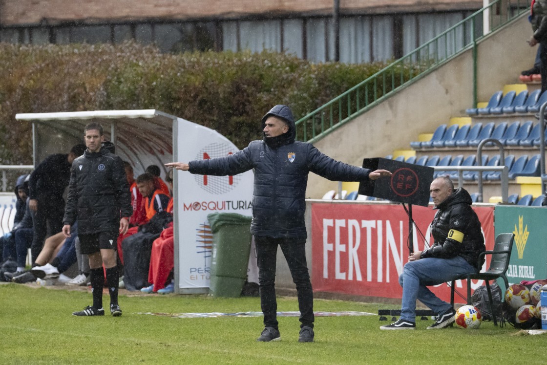 El bólido de Parras rueda incluso más rápido que el de los héroes del ascenso