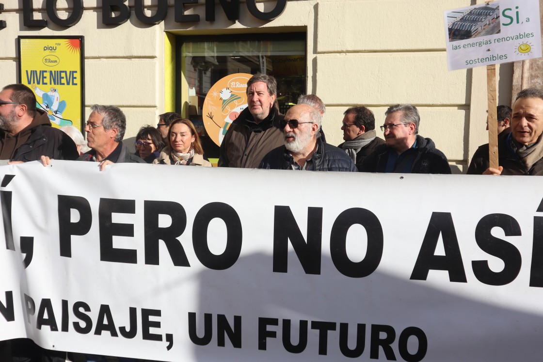 Vox pide a PP y PSOE claridad con los tratos tenidos con Forestalia