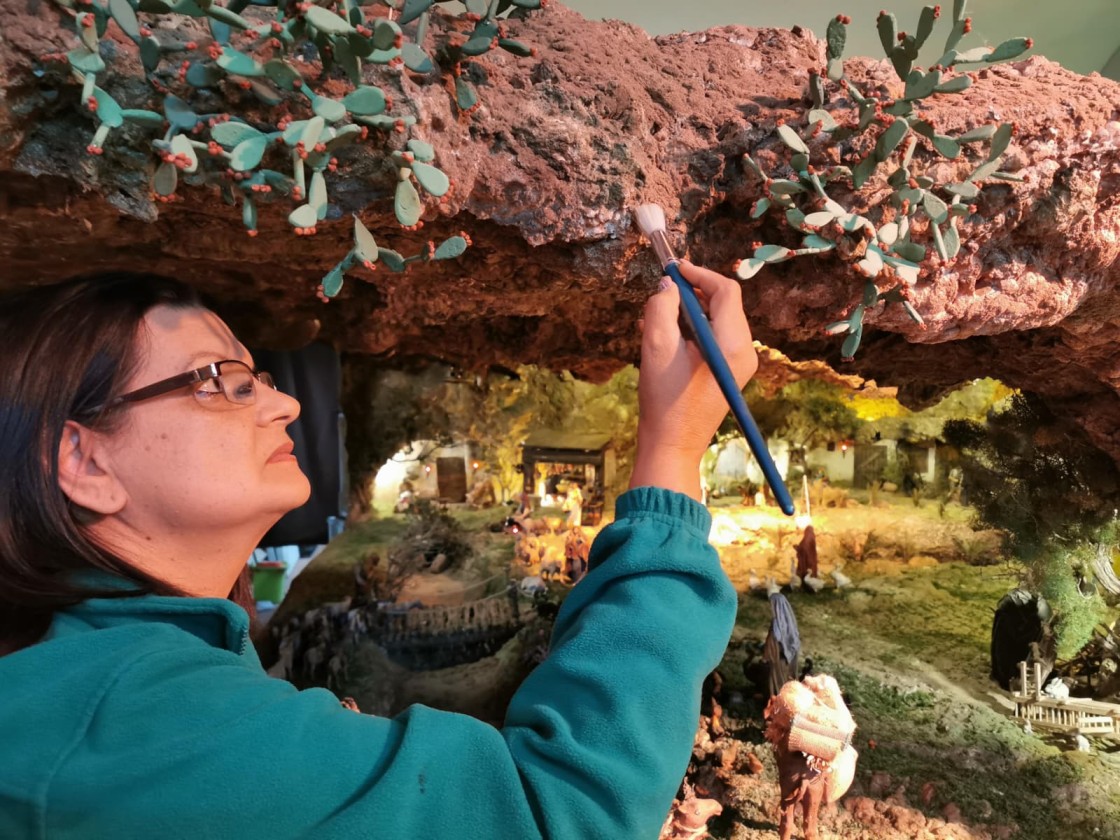 Lola Temprado Serrano, 'influencer' del belenismo: “YouTube ha cambiado el mundo del belenismo, antes era cerrado, nadie compartía sus técnicas”