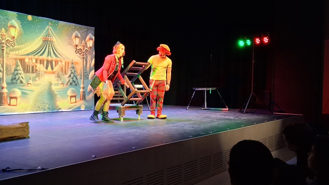 Al mal tiempo, buena cara aprendiendo y riendo con los eventos festivos programados