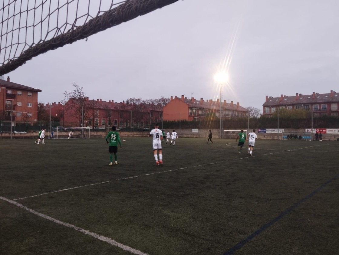El Andorra impone su ley ante el Quinto en el amistoso navideño en La Cartuja (3-1)