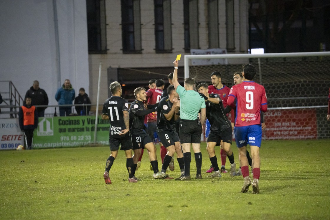 Ayman deja el Teruel y el club busca ya un nuevo refuerzo en ataque