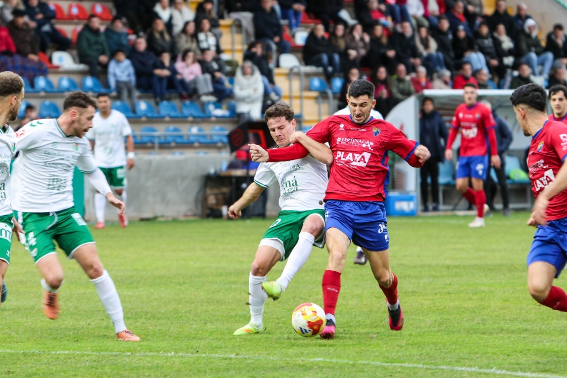 El Teruel se estrella contra el muro del Antequera y arranca 2026 con derrota en Pinilla (0-1)