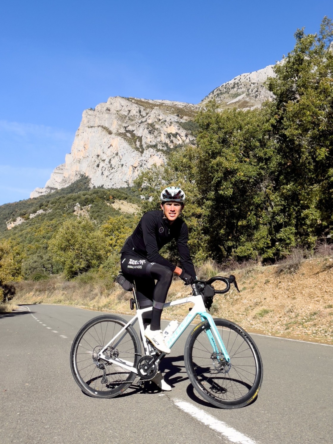 Roberto Bou ultima su nuevo equipo para competir en este año 2026