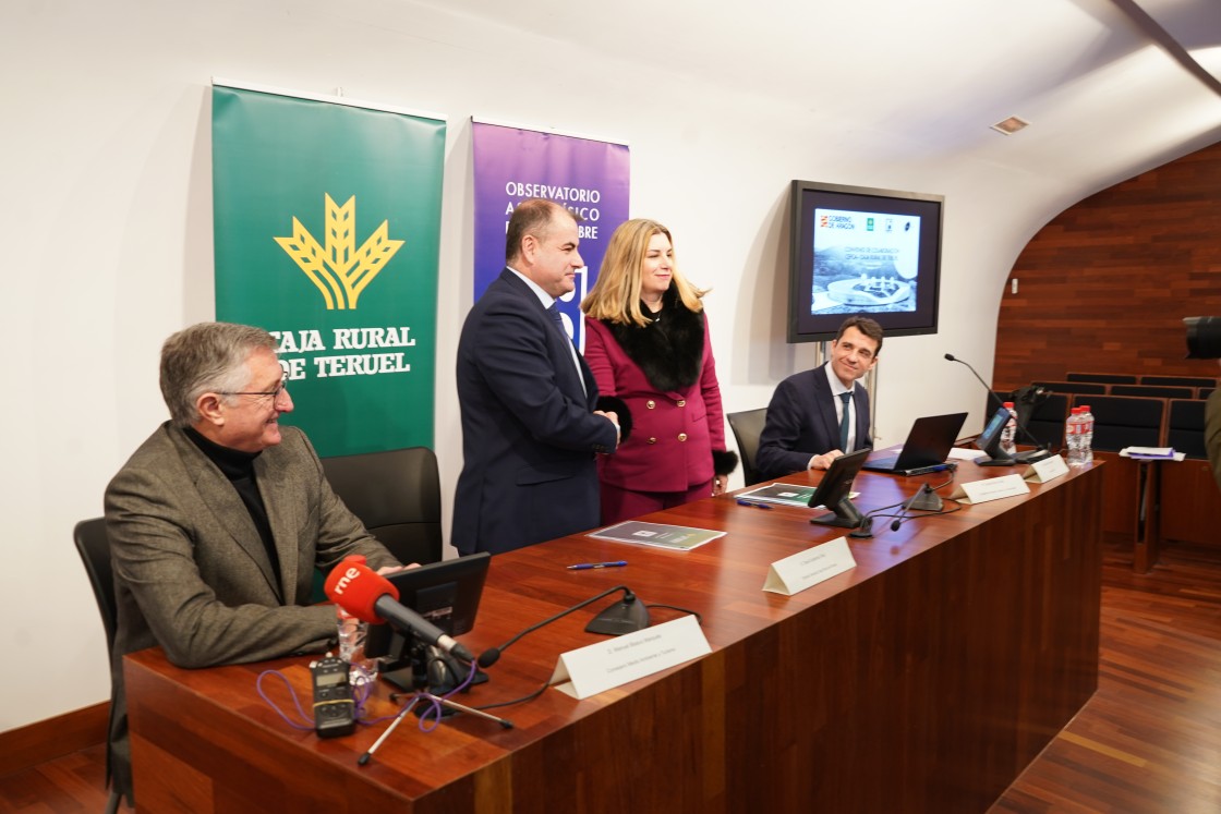 Caja Rural de Teruel renueva su convenio con el Cefca para lanzar su oferta especial para escolares de la provincia en Galáctica