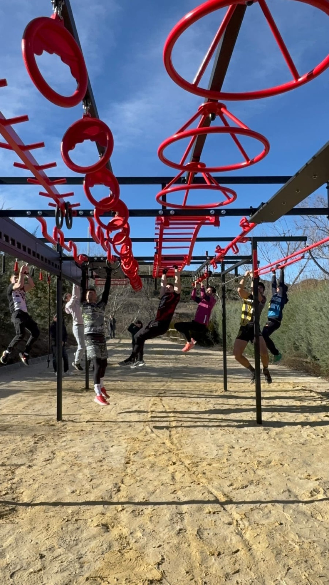 Utrillas estrena un circuito de entrenamiento de obstáculos al aire libre