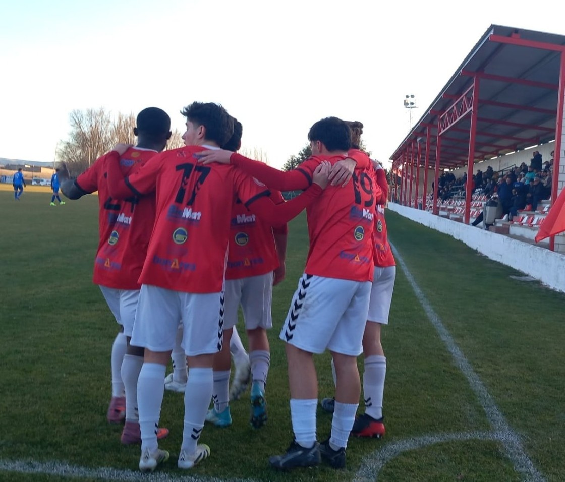 Los turolenses aceleran para cerrar la primera vuelta en mejores condiciones