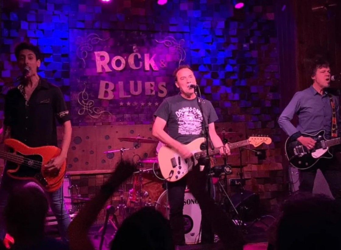 Los Bien Bien visitan el Lebowski con su punk ramoniano y irreverente