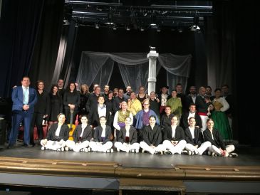 Homenaje a
Diego e Isabel en clave de folclore aragonés