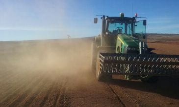 Los agricultores temen ya que el cereal de invierno no crezca por la falta de lluvia en la provincia