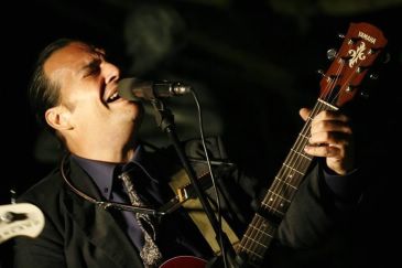 Javier Urquijo, fundador de Los Secretos, este sábado en Teruel: “La música tiene el poder evocativo de ser capaz de transportarte en el tiempo”