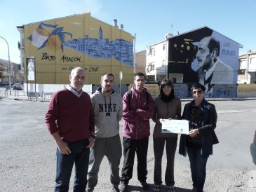 El grafiti monumental de Buñuel invita ya a adentrarse en Calanda