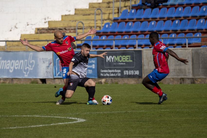 El CD Teruel anuncia la renovación de Carlos Javier