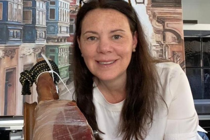 Una venezolana que vive en Malta gana su peso en Jamón de Teruel: 75 kilos