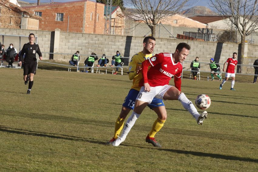 Pablo Sebastián cumplirá su tercera campaña en las filas del CF Calamocha