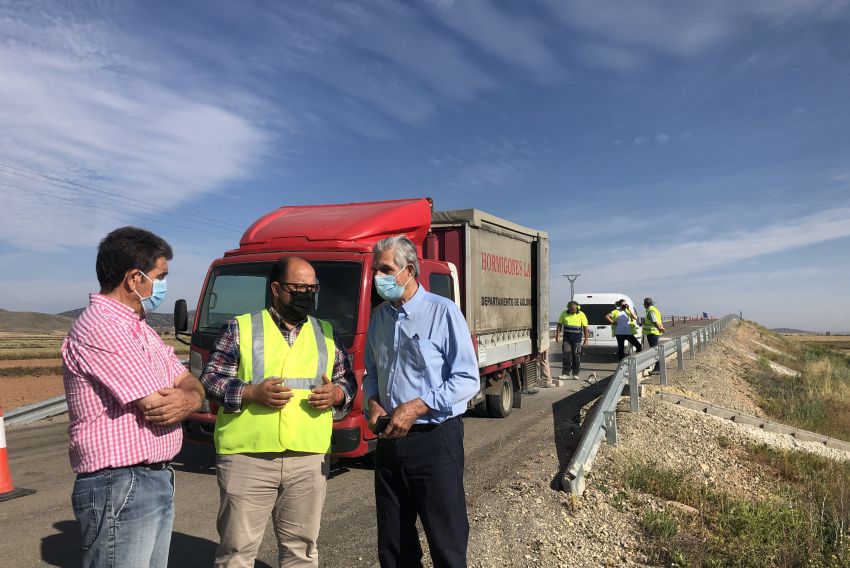 La DPT concluye este año las obras del puente de la carretera entre Santa Eulalia y Alba