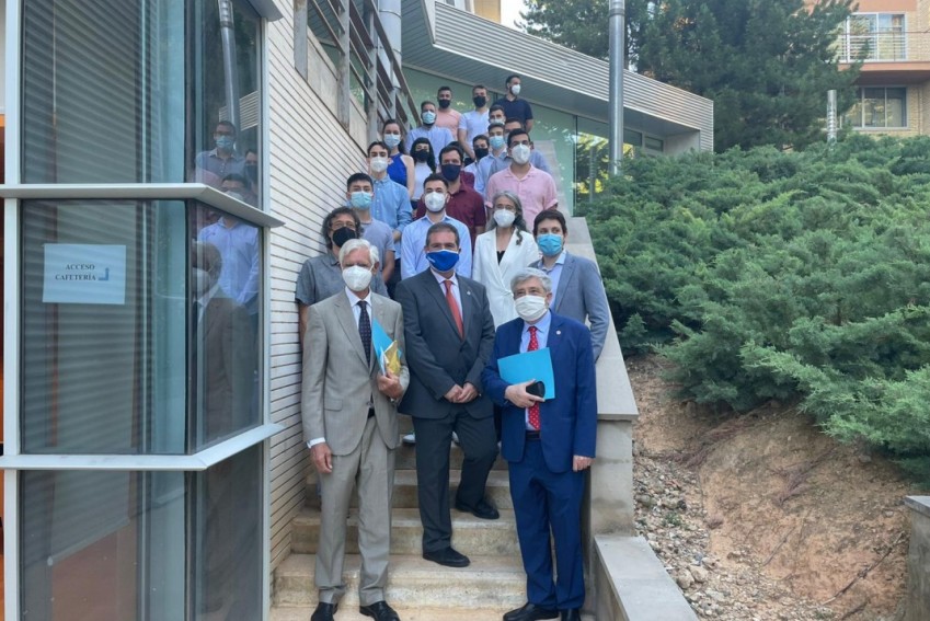 Los nuevos ingenieros de la Escuela Politécnica de Teruel reciben sus insignias