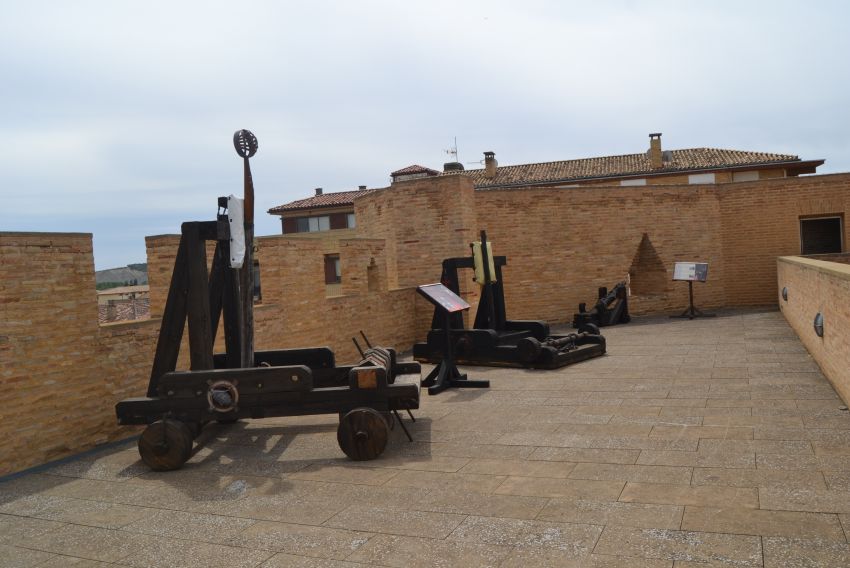 Maquinaria medieval hecha en Teruel en las celebraciones de Marcilla y Logroño