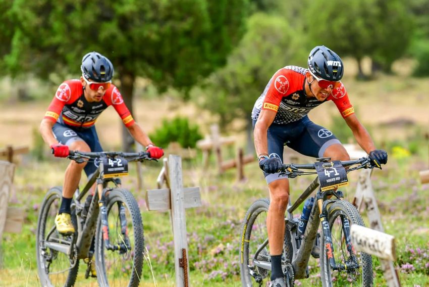 Bou y Guerrero se quedan a las puertas del podio en la Colina Triste