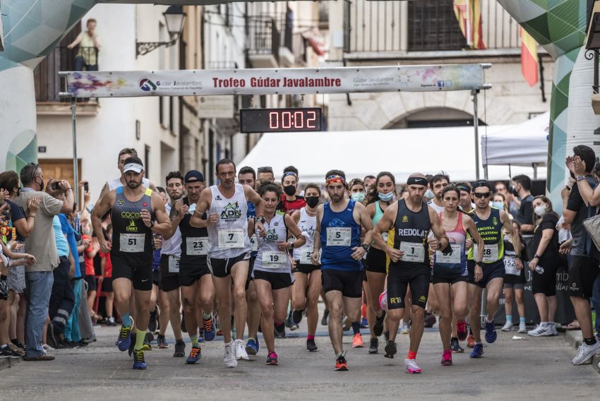 El atleta de Sarrión Luis Agustín vuelve a ganar en la 10K de San Agustín