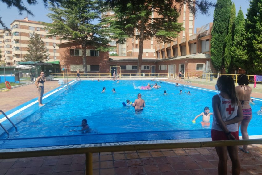 Los aforos en las piscinas de Teruel vuelven a completarse como en julio