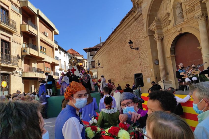 Calanda le agradece con jotas y flores  a la Virgen la vuelta a la normalidad