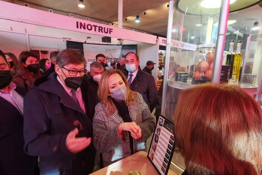 Aliaga inaugura la XX edición de Fitruf, la Feria Monográfica de Sarrión que reivindica este producto como un referente en los mercados más exigentes