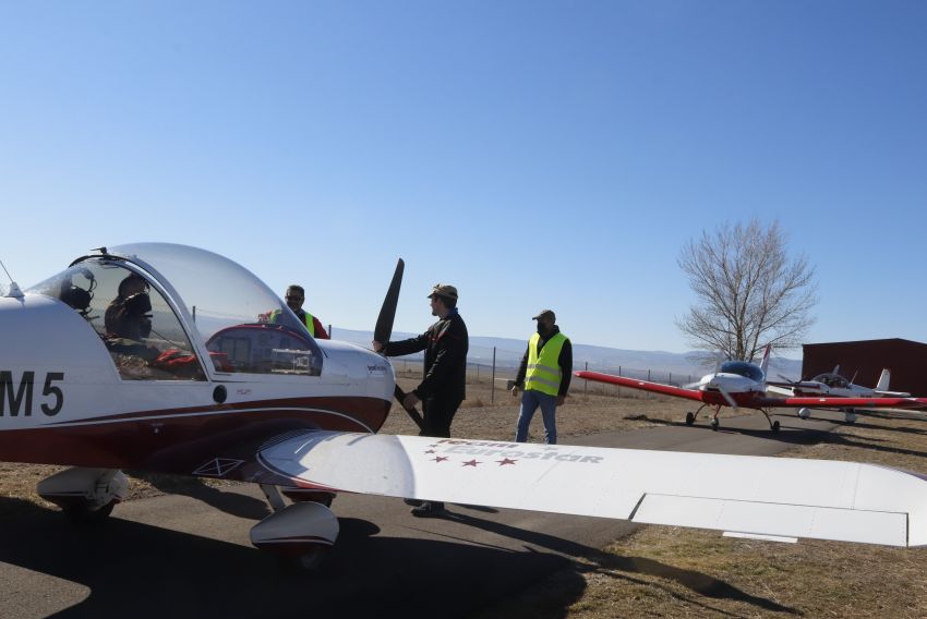 Torremocha acoge la concentración invernal  de avionetas más multitudinaria de su historia