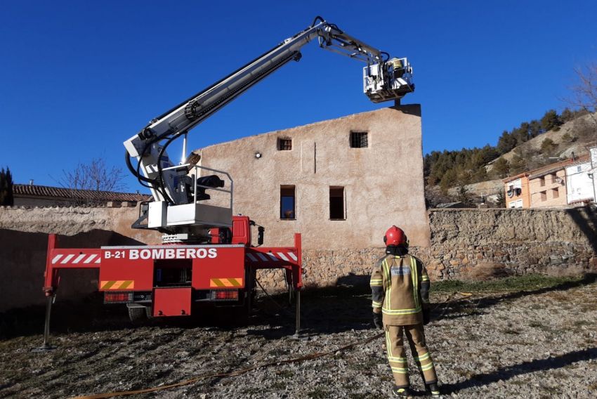 Los bomberos de la Diputación de Teruel intervienen en dos incendios en Luco de Jiloca y Torrijo del Campo