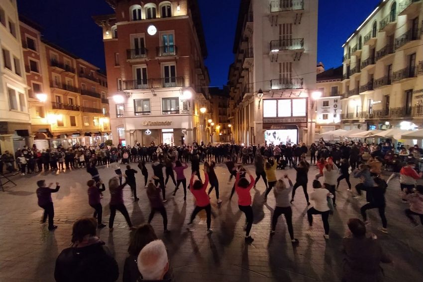 Teruel participa en el ‘flashmob’ para recordar el Día del Niño con Cáncer