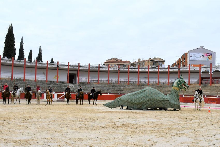 Alcañiz ultima los preparativos de los actos del Vencimiento del Dragón tras un mes de ensayos