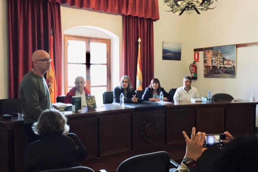 La poesía en catalán protagoniza el Día del Libro en Monroyo y Valderrobres