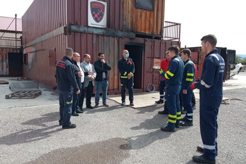 Quince alumnos del ciclo de Emergencias y Protección Civil del CPIFP San Blas realizan sus prácticas en el parque de bomberos de la DPT