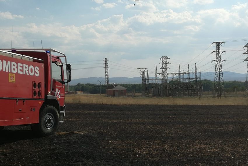 Extinguido un incendio declarado en una explotación agrícola en Monreal del Campo