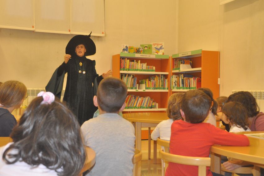 Plutarco, McGonagall y Haddock celebran el Día de las Bibliotecas