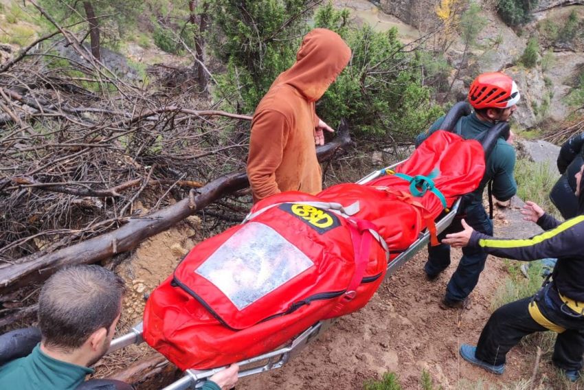 La Guardia Civil de Mora de Rubielos socorre a un montañero tras precipitarse desde 10 metros en Olba