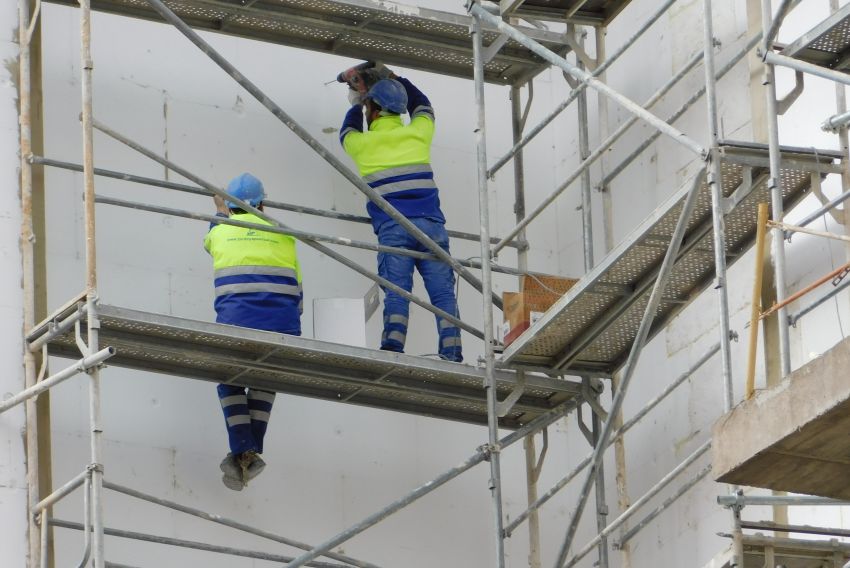 Empresarios y sindicatos creen que los últimos datos del paro evidencian la necesidad de más ayudas al mercado laboral de la provincia