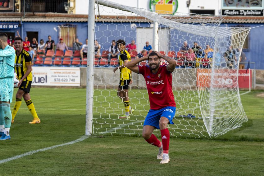 Borja Romero ingresa en la lista de centenarios de la plantilla turolense