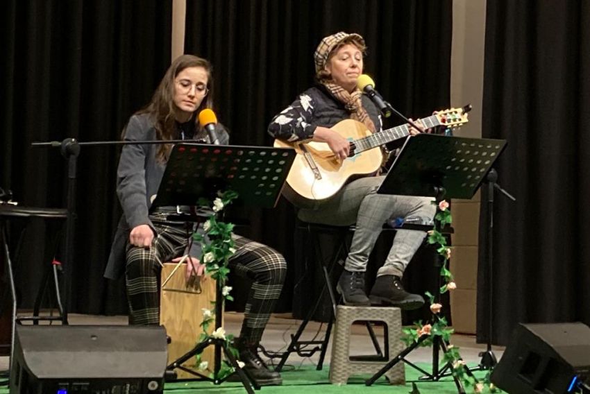 Montalbán acogió la primera parada de la gira provincial de ‘Carbonell, amigo’