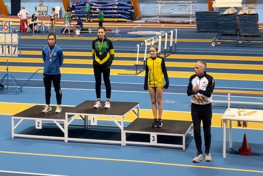 Irene Gómez, campeona de Aragón sub-16 de los 3.000 metros