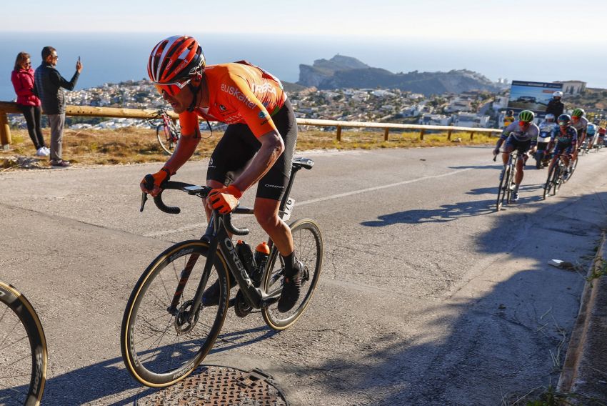 Joan Bou se queda con las ganas de subir al Pico del Buitre