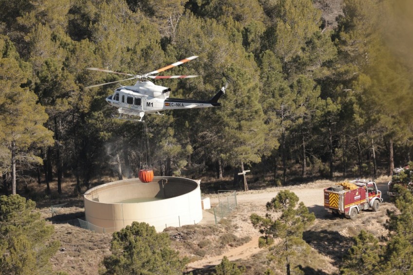 Castilla-La Mancha, Madrid y Murcia ayudan a atajar el fuego de Teruel y Castellón