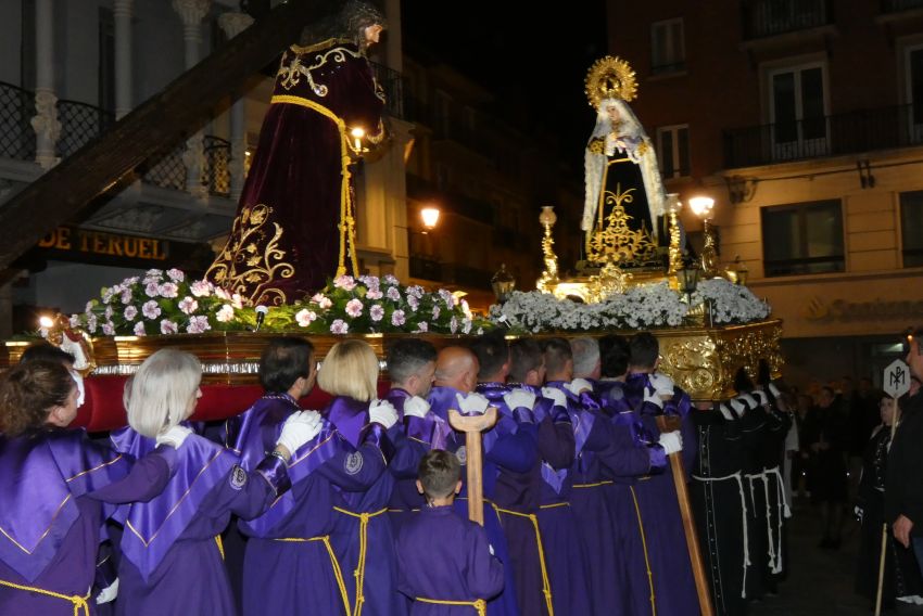 Procesión nocturna para celebrar el 25 aniversario de la recuperación del Encuentro