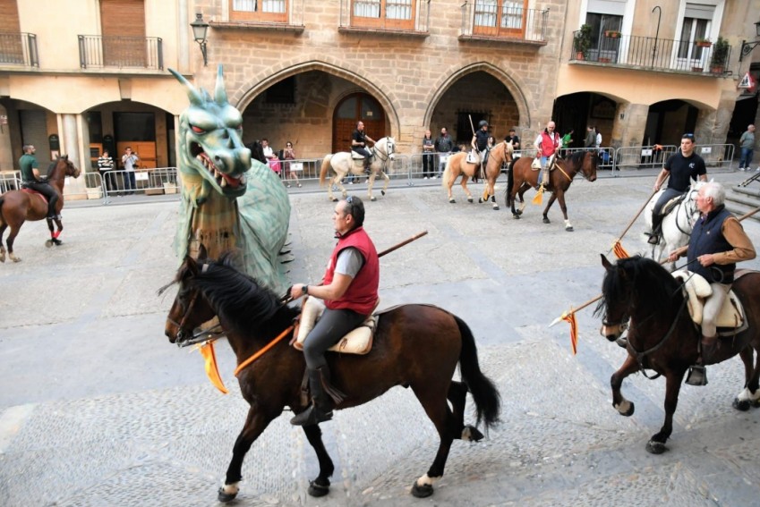 Alcañiz ya ensaya el Vencimiento del Dragón del día de San Jorge