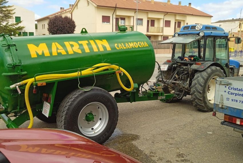 El Ayuntamiento de Calamocha adquiere varios vehículos para transportar agua