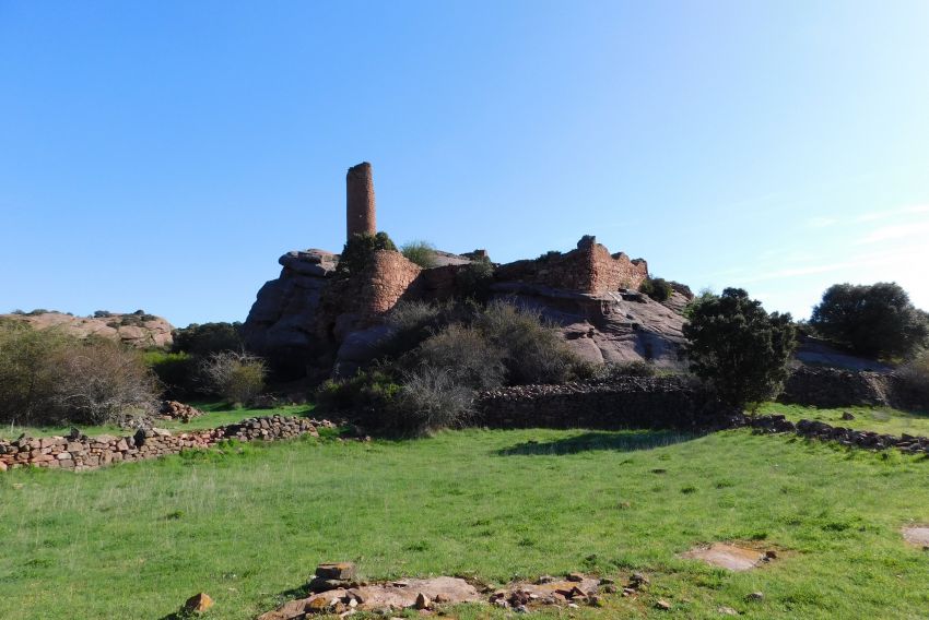 El Ayuntamiento de Pozondón saca a licitación la consolidación de los restos del castillo de Los Ares