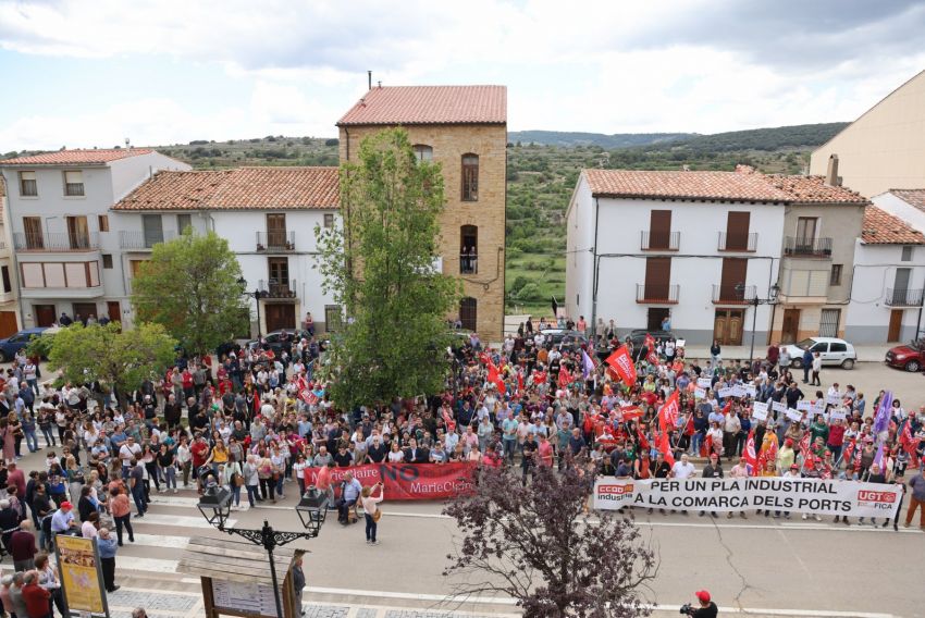 La Iglesuela del Cid se une a la reinvindicación en Vilafranca por un futuro para Marie Claire y el empleo en el Maestrazgo