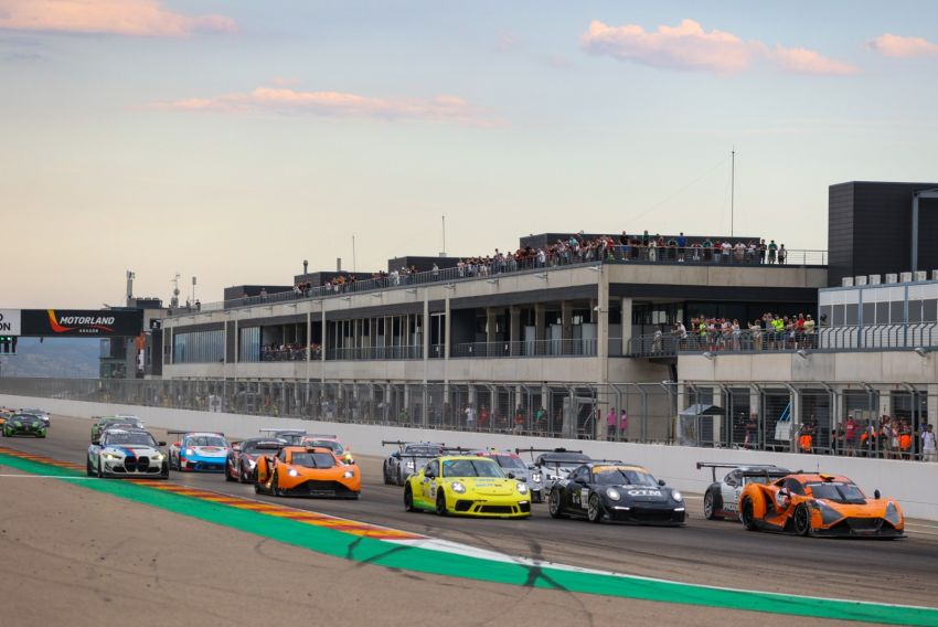 Motorland cierra con éxito el primer día del Trofeo de Velocidad