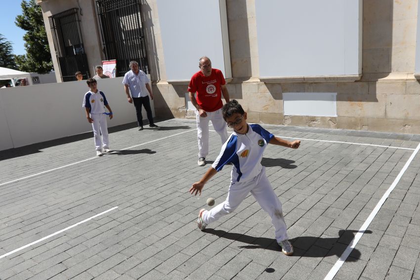 Teruel celebra la noche de San Juan con deporte tradicional, cerámica y música