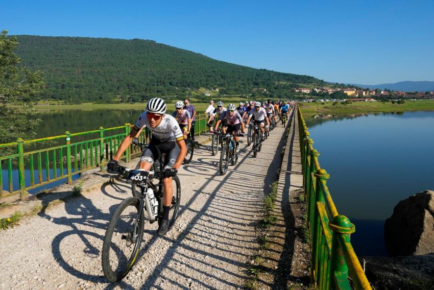 Roberto Bou sigue su buena racha con una victoria en la BTT Urbión